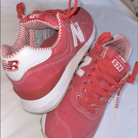 Women’s New Balance Shoes - Picture 3 of 3